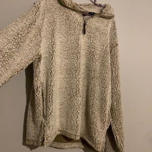 Brown/tan Sherpa jacket really soft never worn Has POCKETS